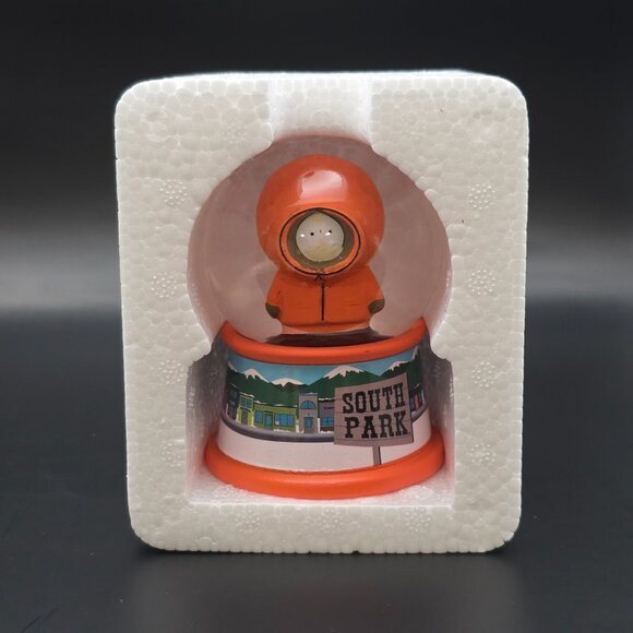South Park Mini Snow Globe - Kenny - Picture 1 of 8